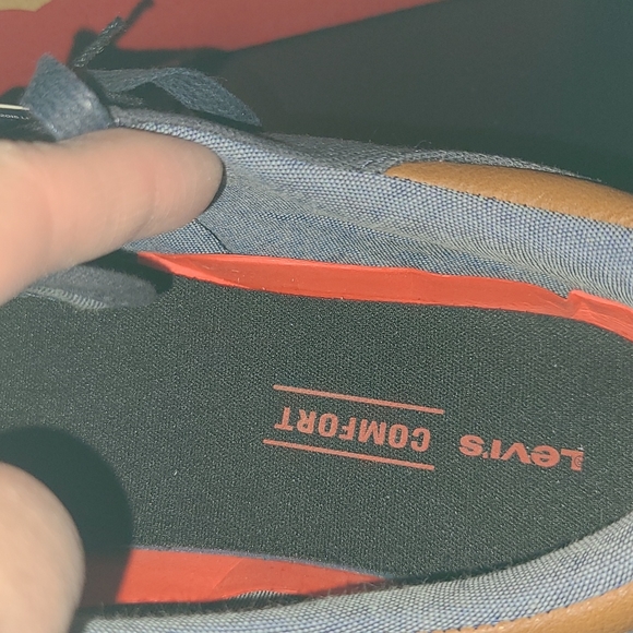 Levi's Men Shoes, Size 8.5 NIB - Picture 16 of 16